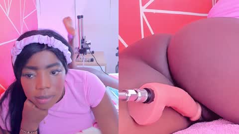 Snapshot of zoeethompson_cm chatting on 02.07.25    online show from 02.07.25