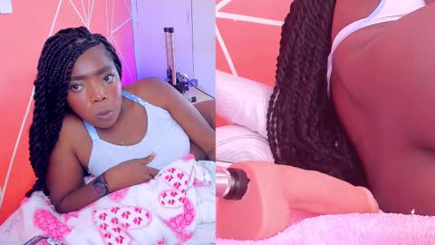 Snapshot of zoeethompson_cm chatting on 02.24.25    online show from 02.24.25