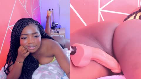 Snapshot of zoeethompson_cm chatting on 02.26.25    online show from 02.26.25