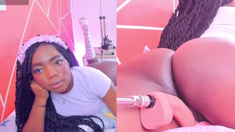 Snapshot of zoeethompson_cm chatting on 03.06.25    online show from 03.06.25