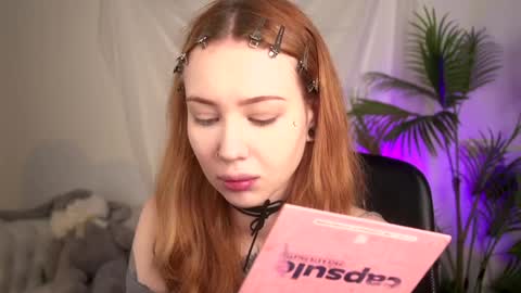 Snapshot of zoeford_ chatting on 04.17.26 ZOE online show from 04.17.26