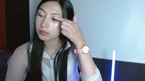 Laura  online show from 12.11.24