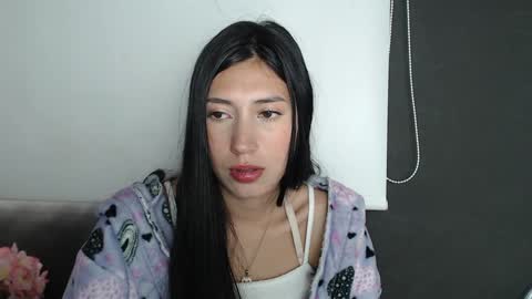 Laura  online show from 01.17.25