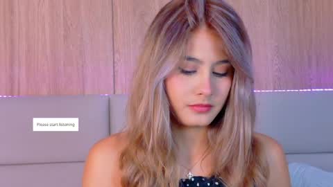Snapshot of zoehangel chatting on 05.06.26 Zoe online show from 05.06.26