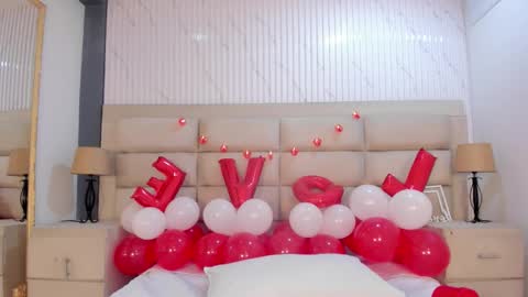 Snapshot of zoehpeterr_ chatting on 02.14.26 Zoeh online show from 02.14.26