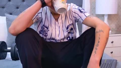 Zoe Krug online show from 11.07.25