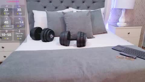 Zoe Krug online show from 01.08.26