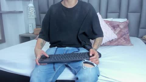 Zoe Krug online show from 02.19.26