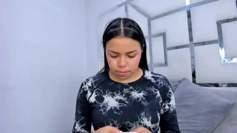 ZoeSwam online show from 11.25.25