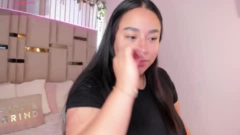 zoey thommpson online show from 01.07.26