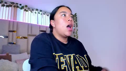 zoey thommpson online show from 02.25.26