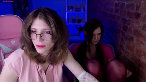 Zoria and Luna online show from 04.23.26