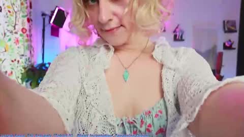 Snapshot of zoeyryan chatting on 03.24.26 Zoey Ryan online show from 03.24.26