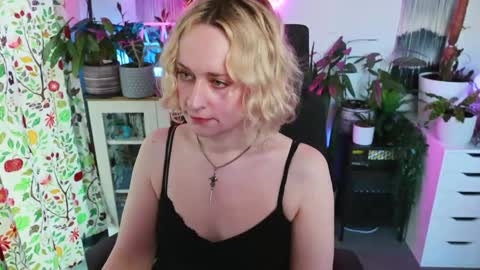 Snapshot of zoeyryan chatting on 03.27.26 Zoey Ryan online show from 03.27.26