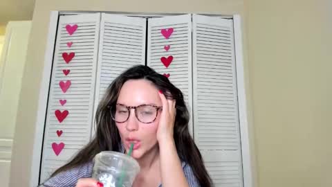 Snapshot of zoiebutterfly chatting on 02.07.26 Zoie online show from 02.07.26