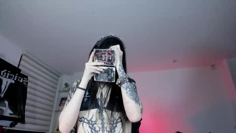 Snapshot of zombieeporcelainex chatting on 05.27.26 SOPHIE online show from 05.27.26