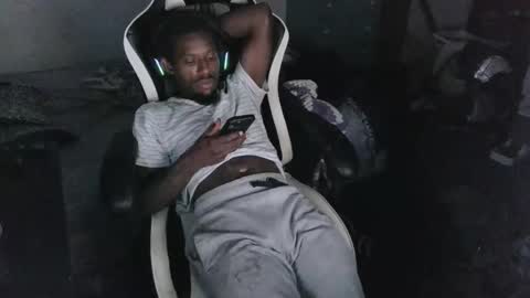 zoneingout online show from 11.13.25