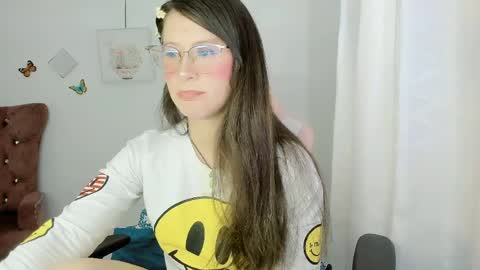 Snapshot of zooeybelair chatting on 04.20.26 Alicie online show from 04.20.26