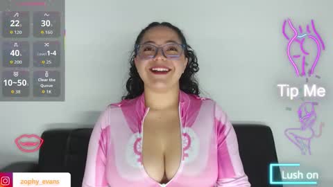 Snapshot of zophy_evans_ chatting on 12.17.25 Zophy online show from 12.17.25