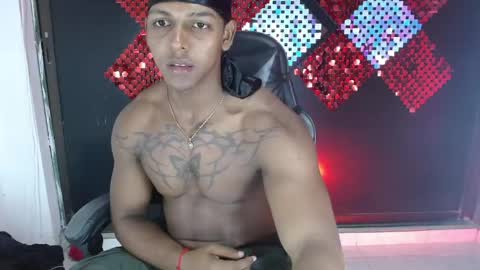 Snapshot of zoriel_derox chatting on 04.29.26 Zoriel online show from 04.29.26