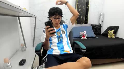     online show from 11.02.25