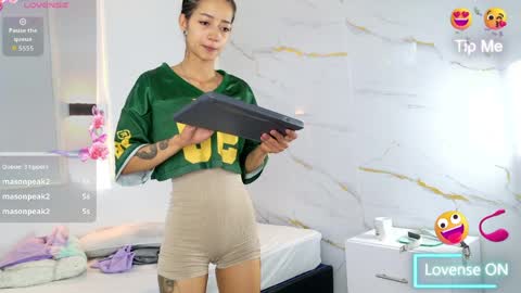 Violeta online show from 04.10.26