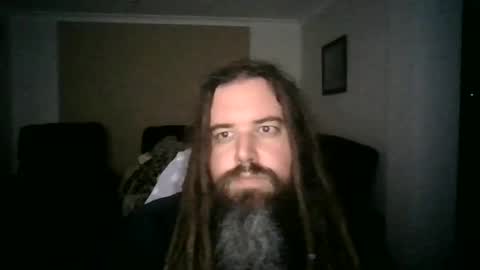 Snapshot of zozzzie chatting on 12.31.24 zozzzie online show from 12.31.24