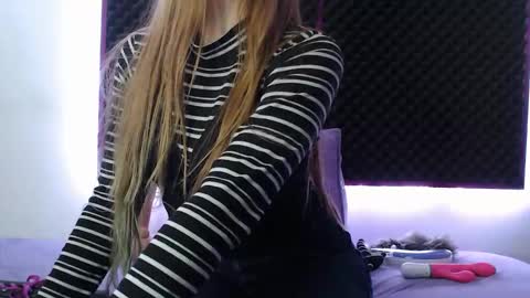 Snapshot of zpzphot chatting on 10.19.25 zpzphot online show from 10.19.25