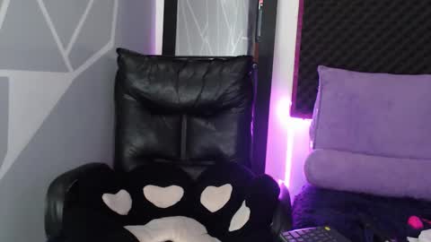 Snapshot of zpzphot chatting on 12.01.25 zpzphot online show from 12.01.25