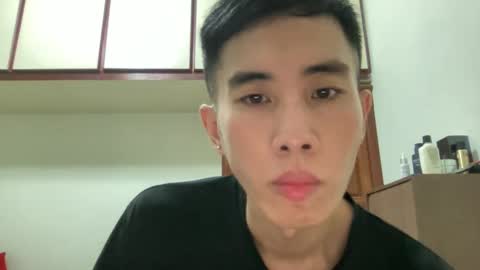 Snapshot of zseszsesz chatting on 12.25.24 Z online show from 12.25.24