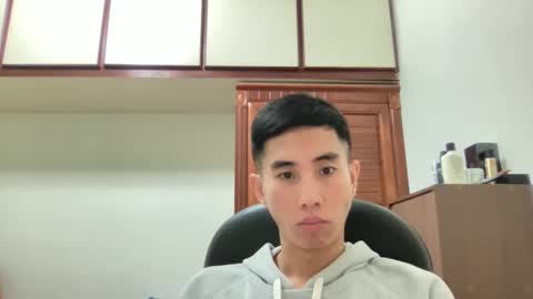 Snapshot of zseszsesz chatting on 12.27.24 Z online show from 12.27.24