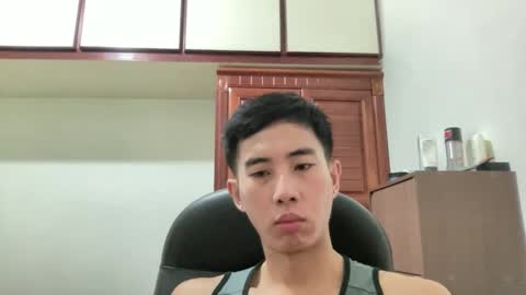 Snapshot of zseszsesz chatting on 09.23.25 Z online show from 09.23.25