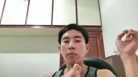 Snapshot of zseszsesz chatting on 10.19.25 Z online show from 10.19.25