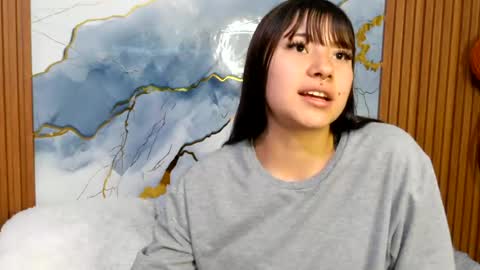 Snapshot of zulemapiel chatting on 06.18.26 zulemapiel online show from 06.18.26