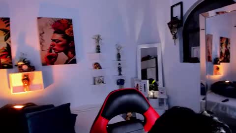 Zury Ramirez online show from 12.15.25