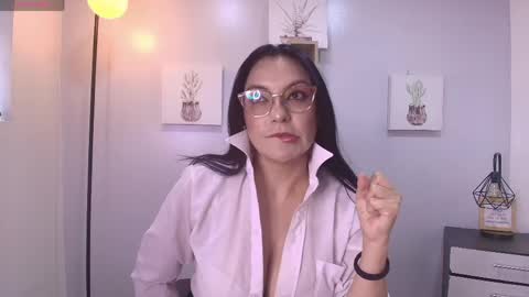 Snapshot of zuzana21 chatting on 04.20.26 Zuzana21 online show from 04.20.26