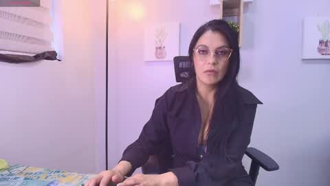 Snapshot of zuzana21 chatting on 04.22.26 Zuzana21 online show from 04.22.26