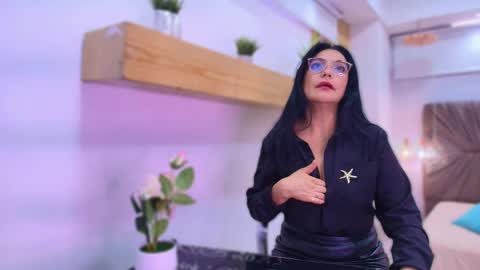 Snapshot of zuzana21 chatting on 05.15.26 Zuzana21 online show from 05.15.26