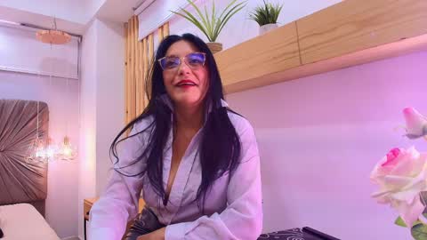Snapshot of zuzana21 chatting on 05.16.26 Zuzana21 online show from 05.16.26