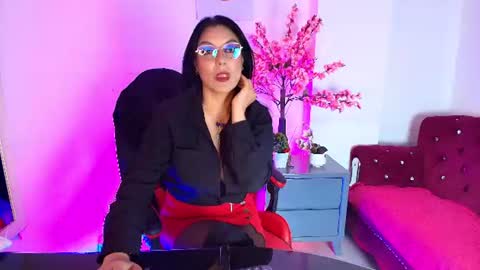 Snapshot of zuzana21 chatting on 06.18.26 Zuzana21 online show from 06.18.26