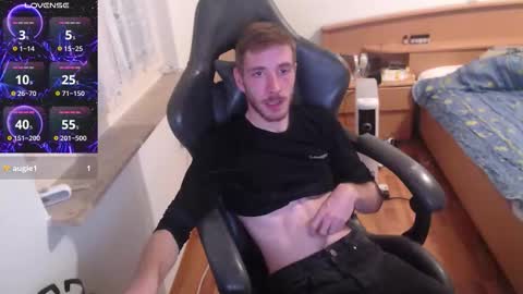 Zuzmoe online show from 11.21.25