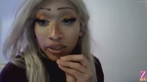 Snapshot of zya_zoo chatting on 12.24.24 ZYA online show from 12.24.24