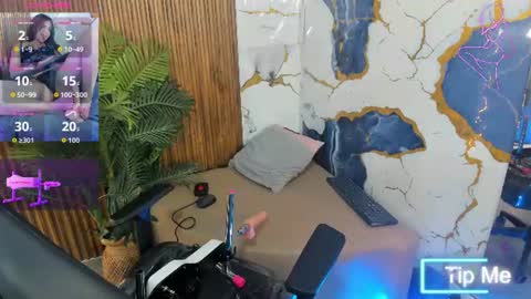 Snapshot of zyra_tay chatting on 06.20.26 zyra_tay online show from 06.20.26