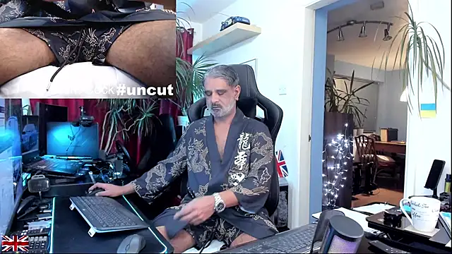 OnlineBossUK online show from 12.19.25