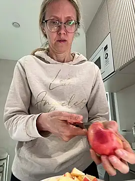 angelmommu online show from 03.11.26