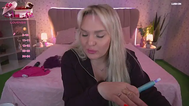 MissyMartinez online show from 04.03.26