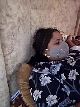 Snapshot of MOM-SUN-COUPLE chatting on 10.14.25 MOM-SUN-COUPLE online show from 10.14.25