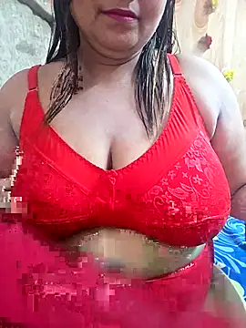 Snapshot of MOM-SUN-COUPLE chatting on 04.27.26 MOM-SUN-COUPLE online show from 04.27.26