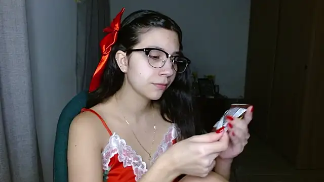 mia  lopez  online show from 11.28.25