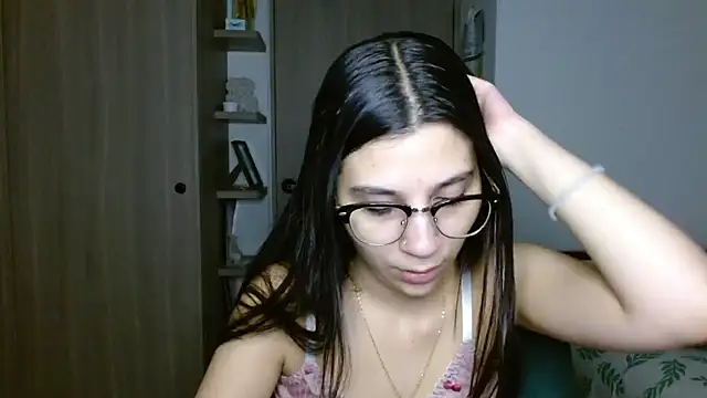 mia  lopez  online show from 12.17.25